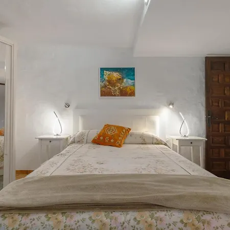 Holiday home Flatguest Casa Del Sol - Terrace - Parking *