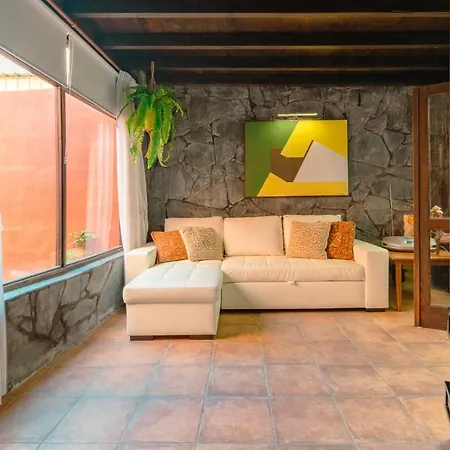 Flatguest Casa Del Sol - Terrace - Parking Feriehus
